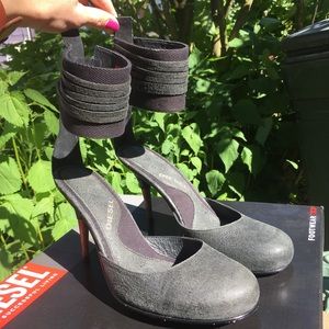 DIESEL distressed heels